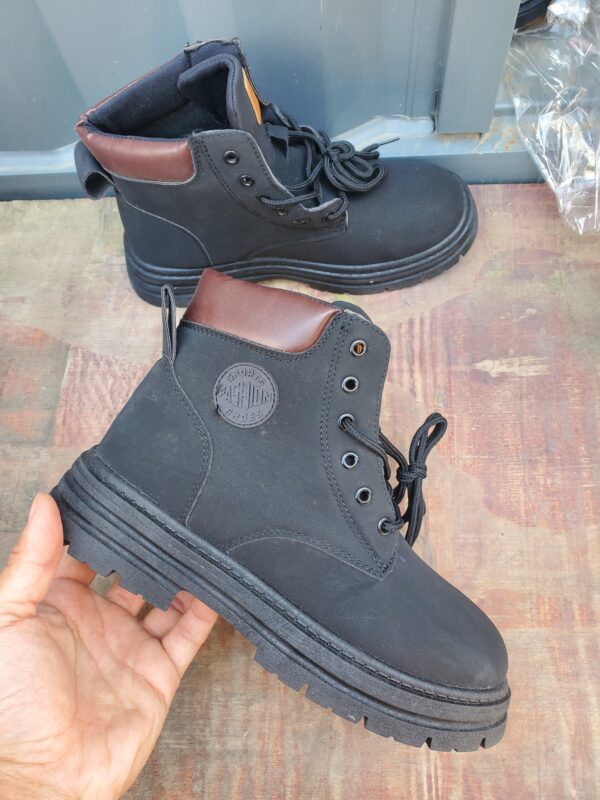 ZJ0180009XZ Miscellaneous women's boots