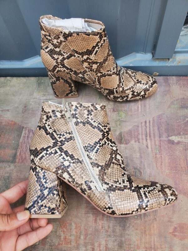 ZJ0180009XZ Miscellaneous women's boots