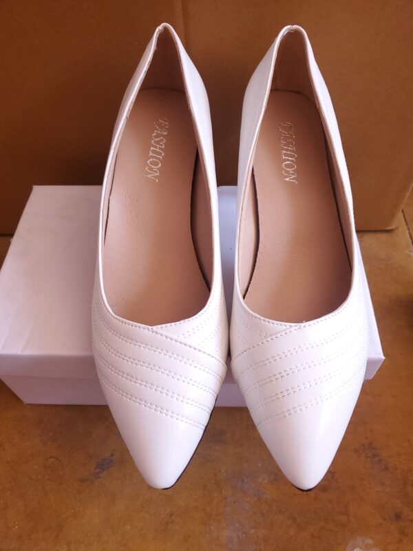 ZJ0180019GG High heels and single shoes