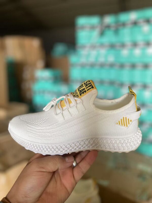 JF0150001YD    Flyknit sneakers