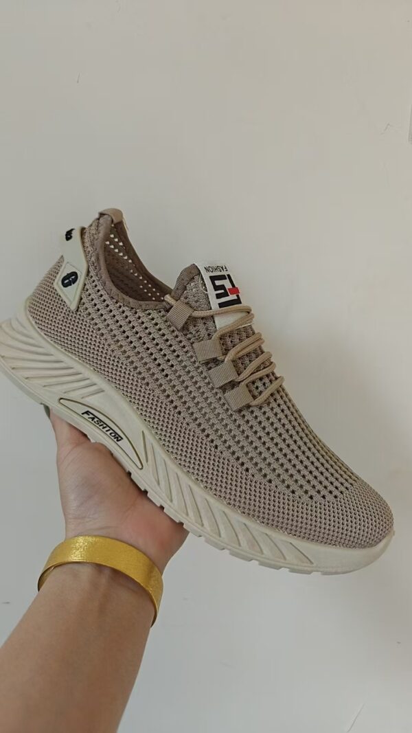 JF0150002YD    Flyknit sneakers