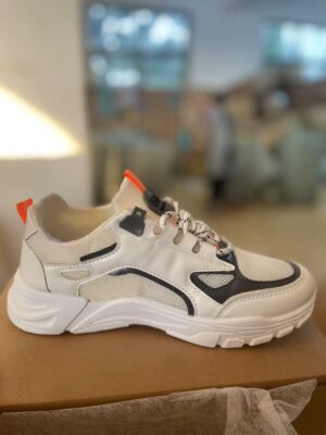JF0150003YD  Mesh running shoes