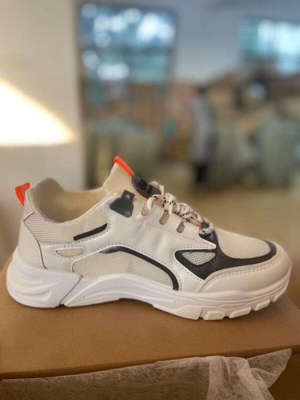 JF0150003YD  Mesh running shoes