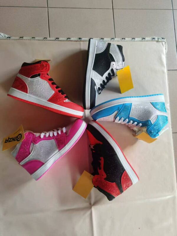 JF0150004YD  High-top sports shoes