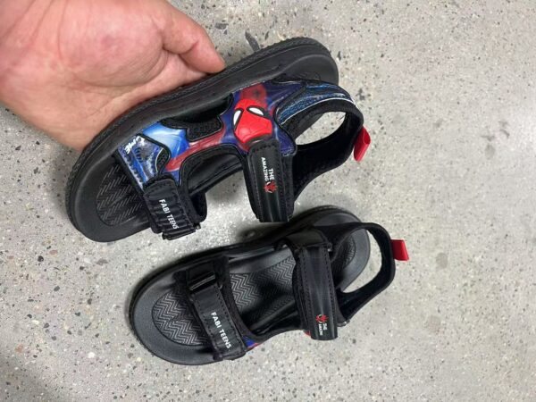 ZJ0160003ET  Kids’ sandals