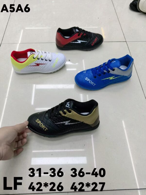 ZG0110001YD Football shoes