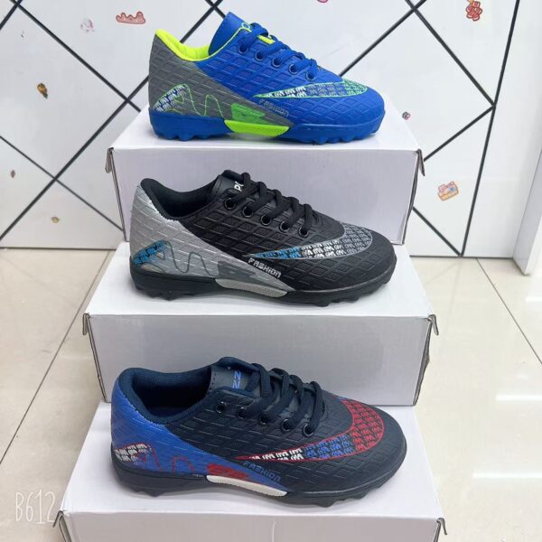 ZG0110001YD Football shoes