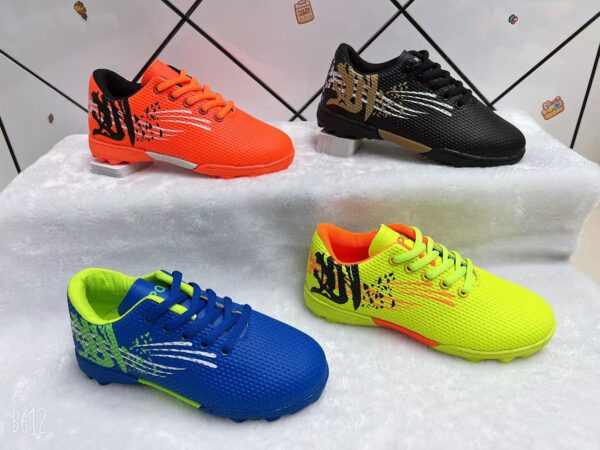 ZG0110001YD Football shoes