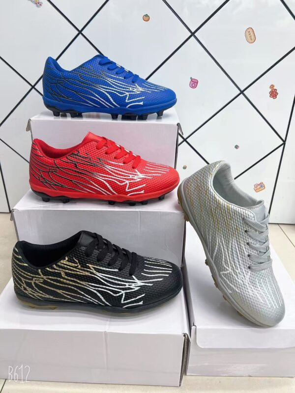 ZG0110001YD Football shoes