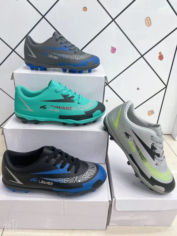 ZG0110001YD Football shoes