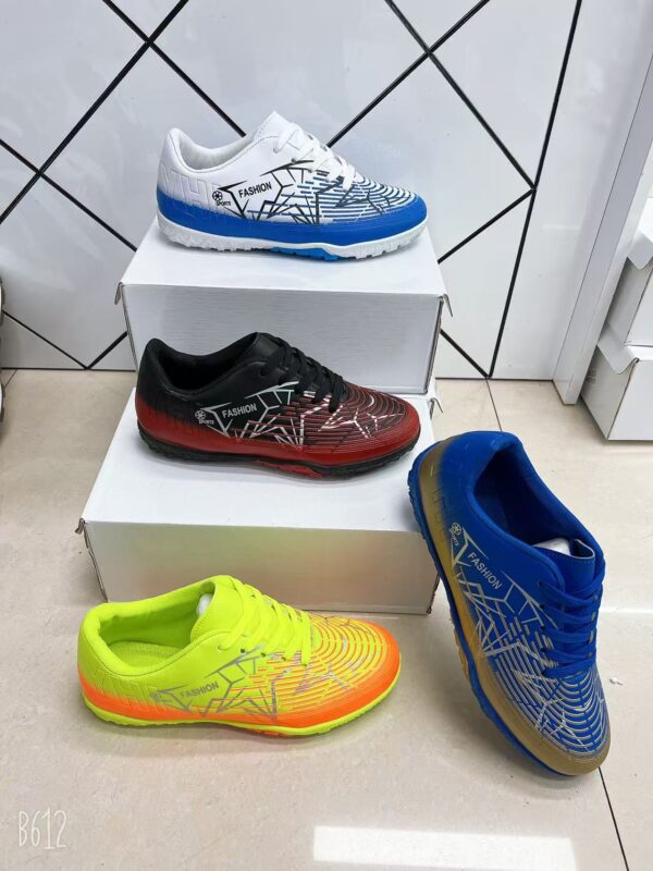 ZG0110001YD Football shoes
