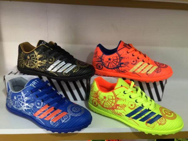 ZG0110001YD Football shoes