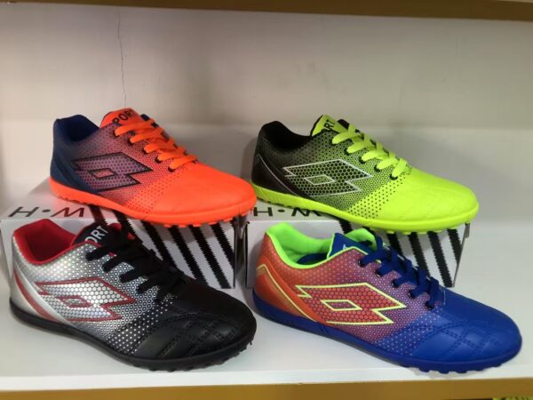ZG0110001YD Football shoes