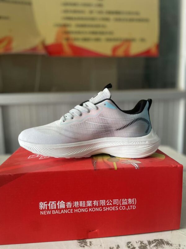 JF0150008YD Flyknit sneakers