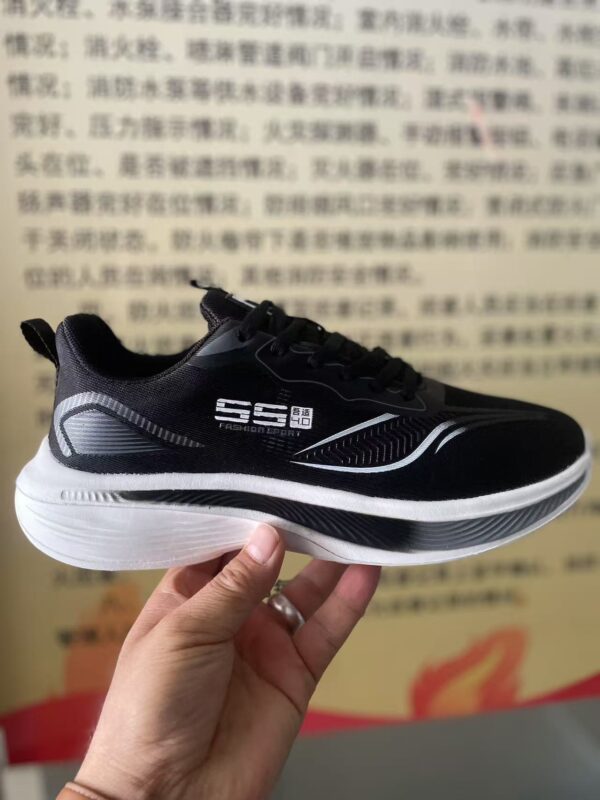 JF0150008YD Flyknit sneakers