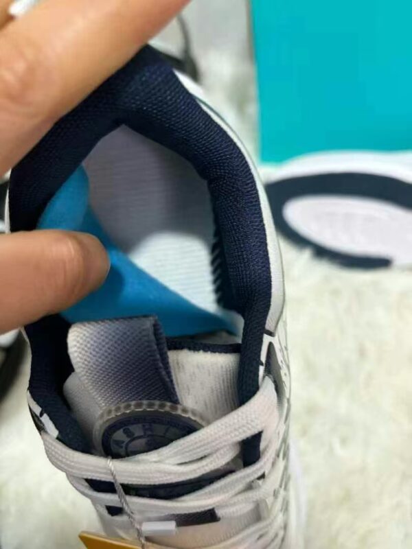 JF0150010YD Men's sports shoes