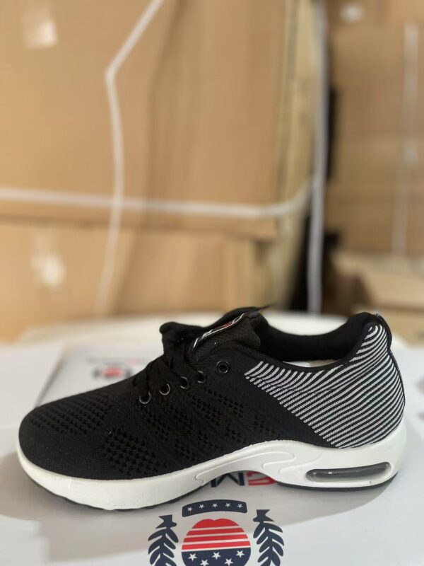 JF0150018YD Men's Flyknit Sports Shoes