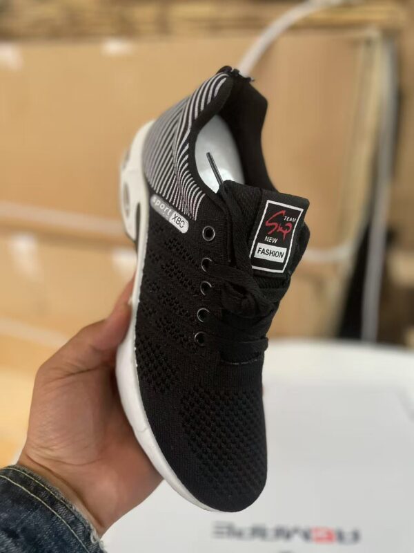 JF0150018YD Men's Flyknit Sports Shoes