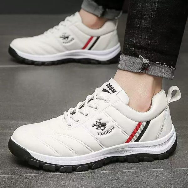 JF0150020YD Men's sports shoes