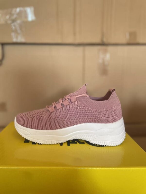 JF0150024YD Women's Flyknit Sports Shoes