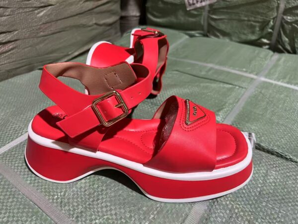 ZJ0160016LX Polyurethane sandals