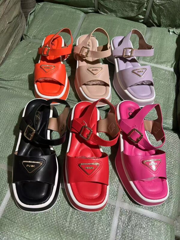 ZJ0160016LX Polyurethane sandals