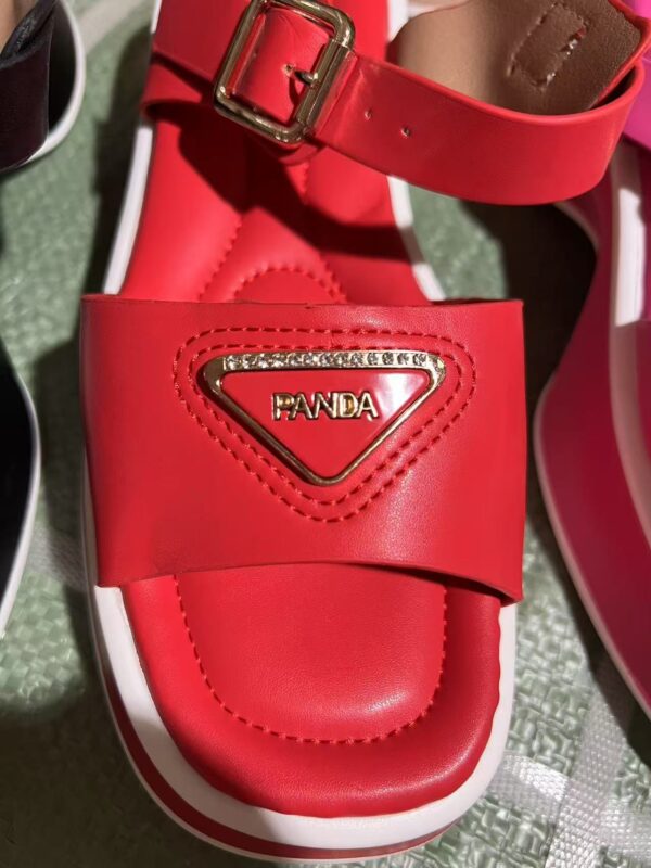 ZJ0160016LX Polyurethane sandals