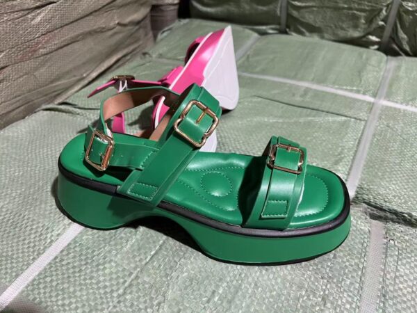 ZJ0160016LX Polyurethane sandals