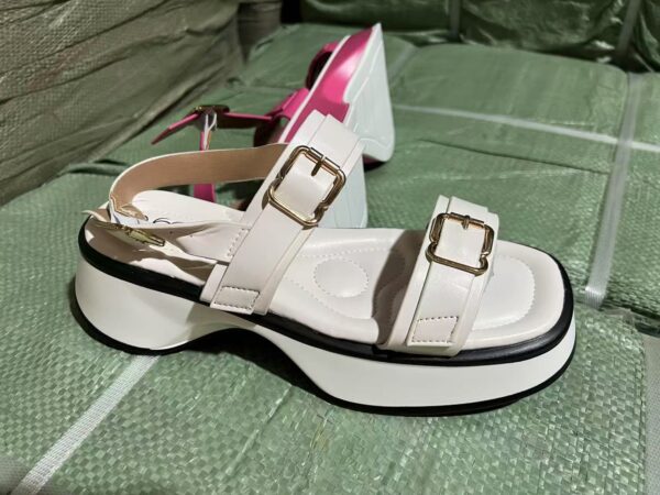 ZJ0160016LX Polyurethane sandals