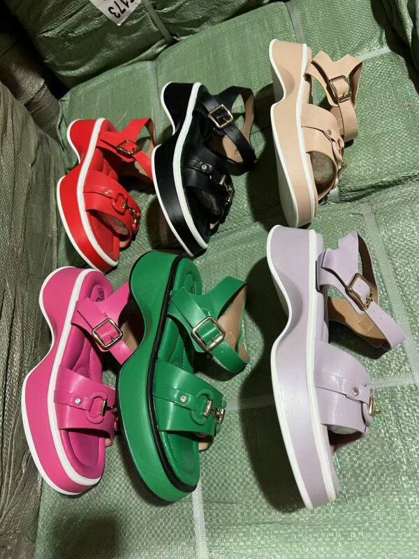 ZJ0160016LX Polyurethane sandals