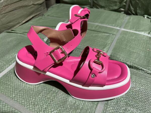 ZJ0160016LX Polyurethane sandals