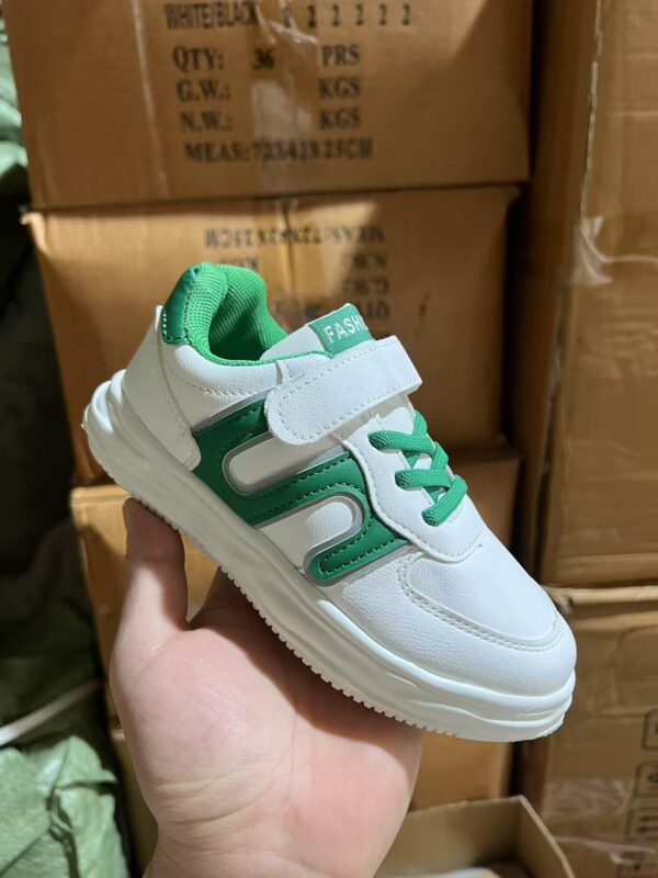 ZJ0160046ET Three color children's shoes