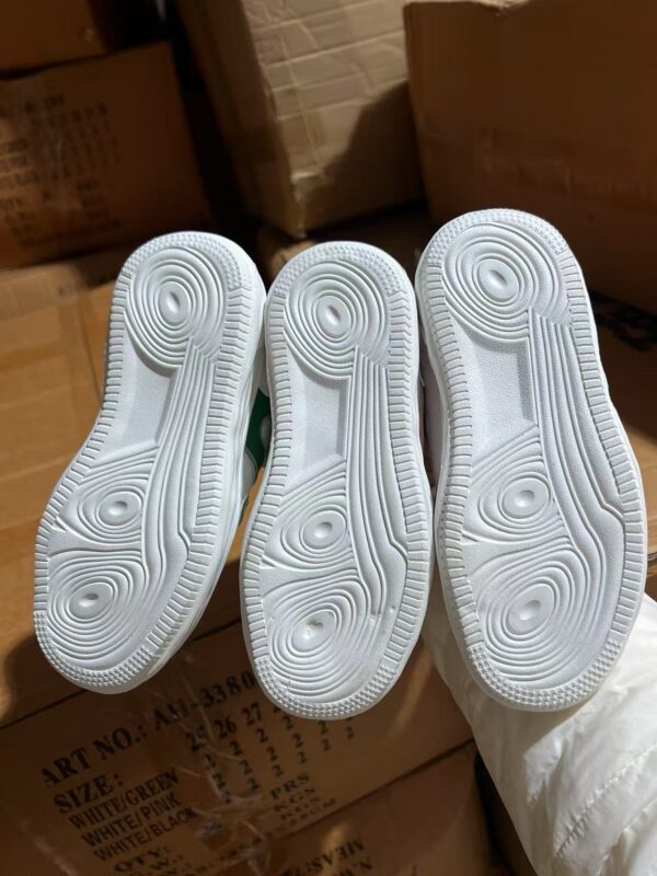 ZJ0160046ET Three color children's shoes