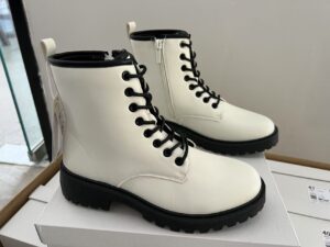ZJ0160048XZ White women's boots