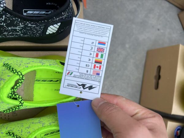 ZJ0160049ET High-quality flying woven children's shoes